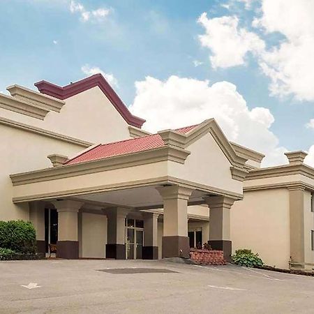 Days Inn By Wyndham Williamsport Buitenkant foto